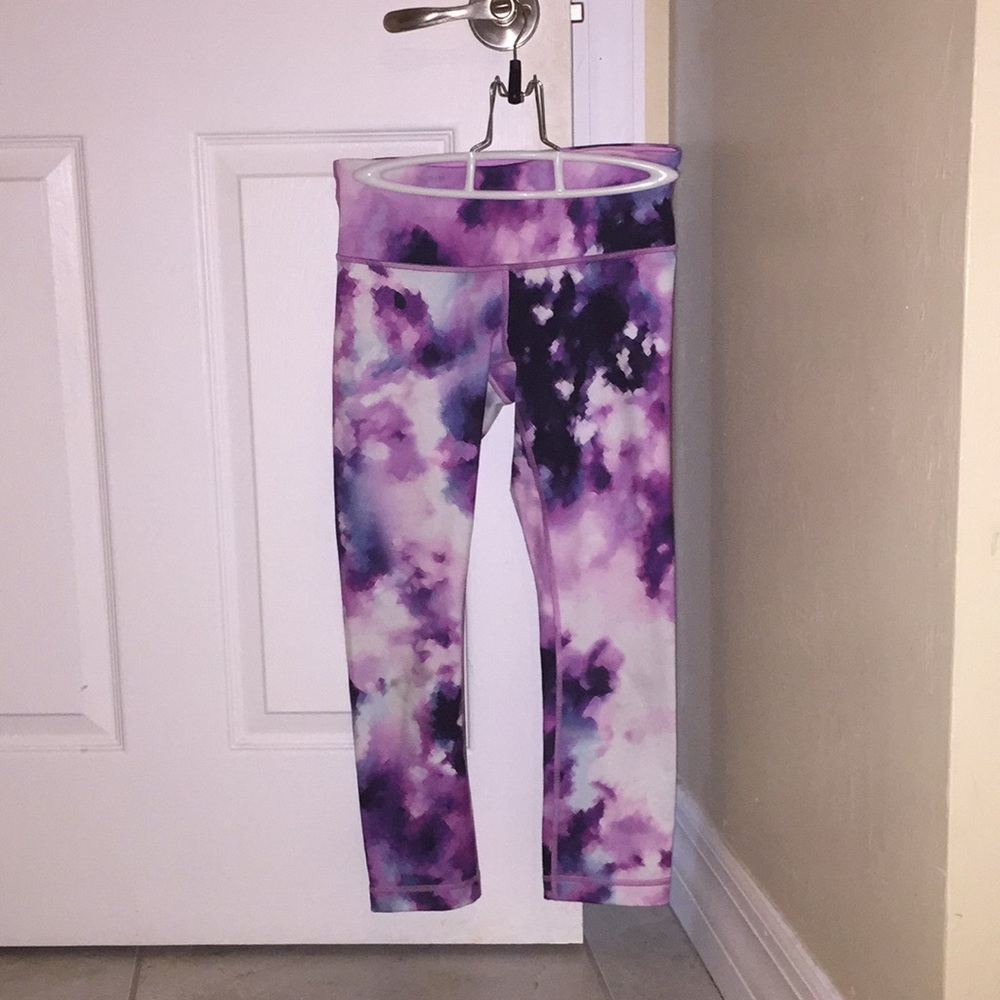 Lulu yoga pants